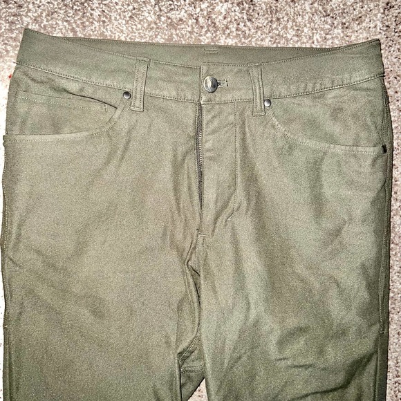 Lululemon Athletica Men's ABC Slim-Fit Pant Warpstreme in Olive Green - Picture 6 of 13
